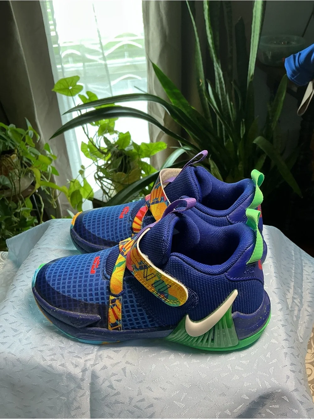 Nike navy lebron
